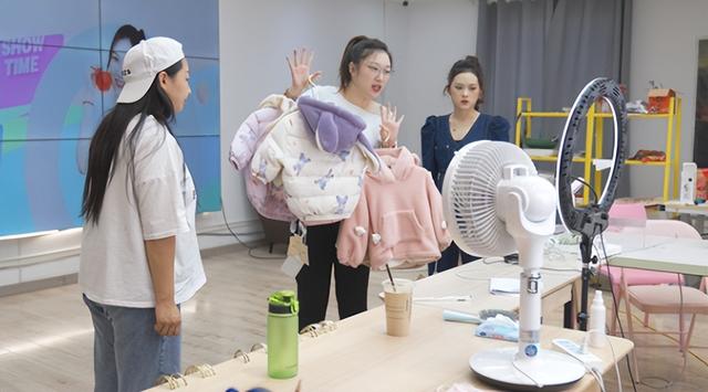 抖商虚拟助手永久免费破解版,(抖商虚拟助手苹果版)